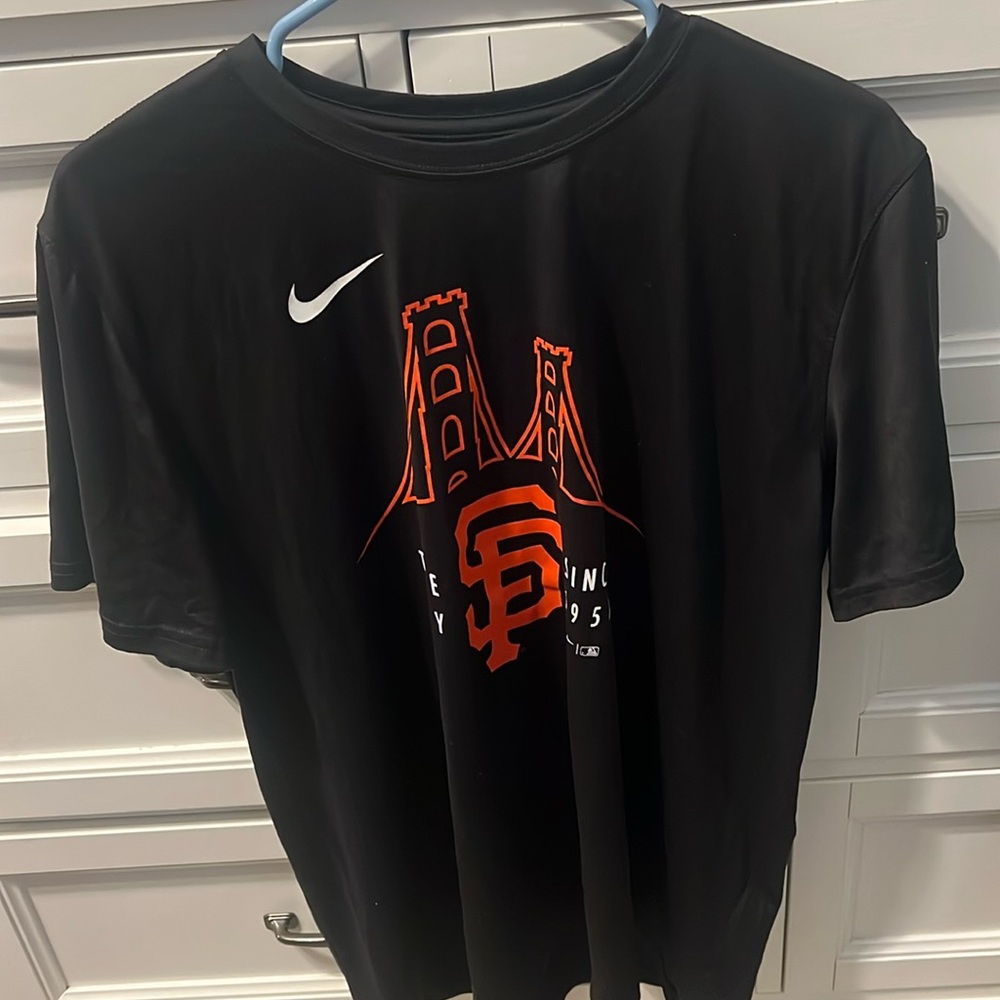 Nike ft. SF Giants Tee